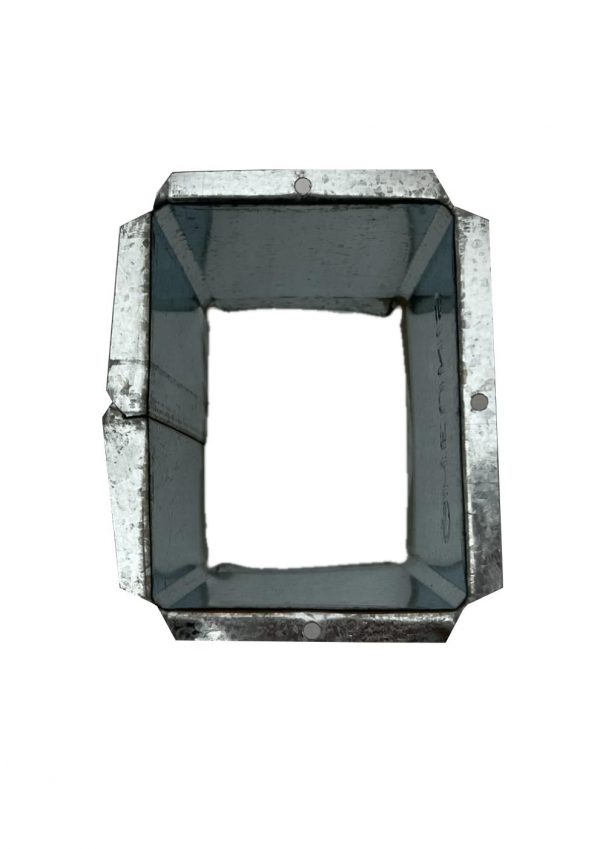 4c. OUTLET (SQUARE LIPPED) 100 mm X 75 mm x 0.40 mm